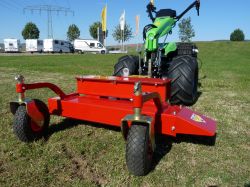 Traktor MGM Lampacrescia 15 le-s MGM FC130 ALPIN ipari kivitelű fűnyíró egytengelyű kistraktor