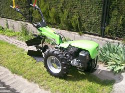 Traktor MGM Lampacrescia Olasz gyártmányú Castoro Super multifunkcionális kistraktor !!!