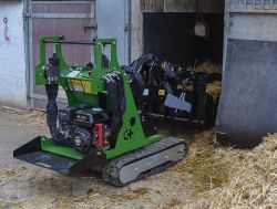 Egyéb építőipari gép  Gumihevederes Homlokrakodó MC-82-P