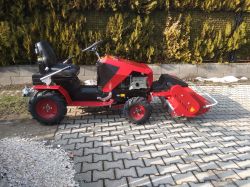 Mezőgazdasági gépek DAKR Cseh gyártmányú 16 LE-s Panter FD5 Mulcher mulcsozótraktor szuper áron