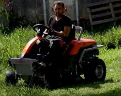 Mezőgazdasági gépek  DORMAK RMH 90 ipari kivitelű fűnyíró-mulcsozó traktor (16 LE)