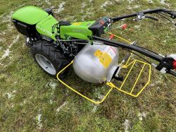 Traktor MGM Lampacrescia 11 le-s Castoro Master Lombardini ipari kivitelű egytengelyes gép forgóekével