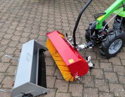 Traktor MGM Lampacrescia 13 le-s Castoro Super HONDA egytengelyes kistraktor gyűjtőtartályos seprőgéppel