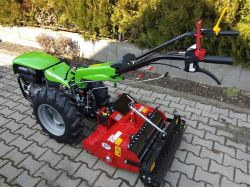 Traktor MGM Lampacrescia 15 le-s MGM Lampacrescia Castoro Super Maxi ipari kivitelű síkelőkészítő-talajszekcionáló egytengelyes kistraktor