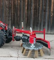 Traktor MGM Lampacrescia 13 le-s MGM-Lampacrescia Ginko R710 egytengelyes kistraktor járdaszegély tisztító kefével