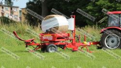 Szálastakarmány betakarítás gépei Metal-Fach Z593 vontatott bálacsomagoló