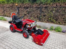 Traktor DAKR Cseh gyártmányú 22 LE-s Panter FD-52V multifunkcionális mulcsozó traktor