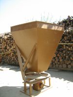   Egyedi gyártású műtrágyaszóró