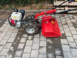  MGM Lampacrescia 13 le-s GINKO ITALIA R710 ipari kivitelű egytengelyes traktor talajmaróval