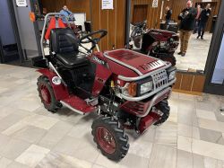  DAKR Cseh gyártmányú 22 LE-s Panter FD-52V kertészeti kistraktor