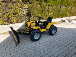   Minitraktor Tauros ZX 18 4x4, 18 LE-s, hótolólappal, szenzációs áron !!!