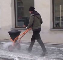  DAKR MOUNT BLANC (CSEH GYÁRTMÁNYÚ KÉZI M�KÖDTETÉS� PROFESSZIONÁLIS IPARI SÓSZÓRÓ)