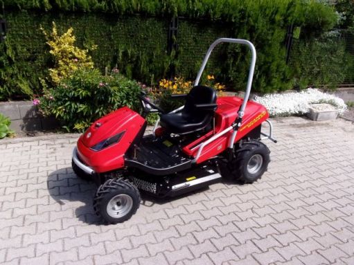 Benassi BENASSI DAYTONA 4X4 IPARI GAZVÁGÓ TRAKTOR 23 LE-S
