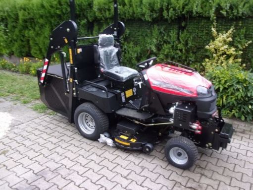 Kubota KUBOTA MOTOROS 21,5 LE-S CSEH WISCONSIN DÍZEL KOMMUNÁLIS KISTRAKTOR