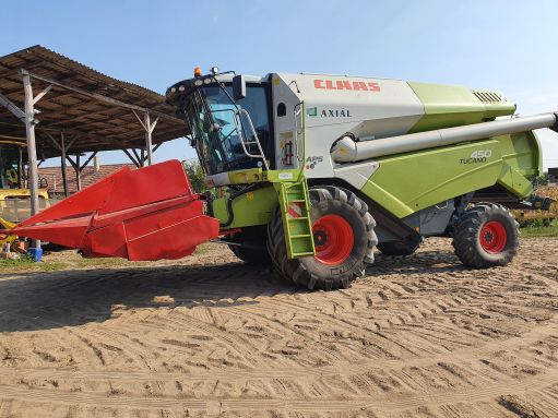 Eladó használt Claas Tucano 450