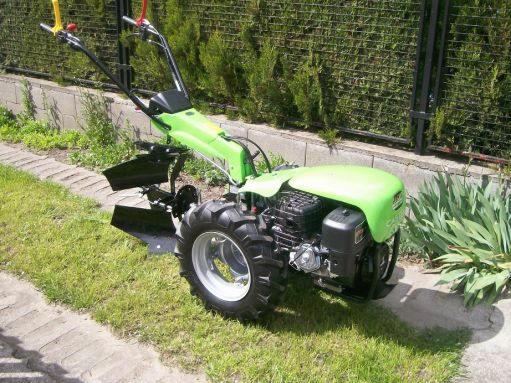 MGM Lampacrescia Olasz gyártmányú Castoro Super multifunkcionális kistraktor !!!