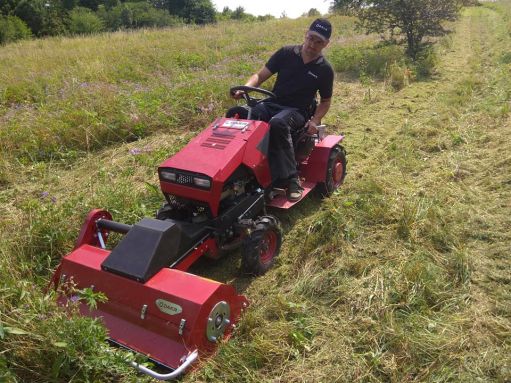 DAKR Cseh gyártmányú 16 LE-s Panter FD5 Mulcher mulcsozótraktor szuper áron