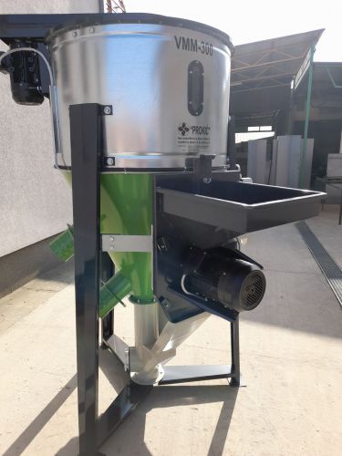  300 Kg Álló Takarmánykeverő Darálóval