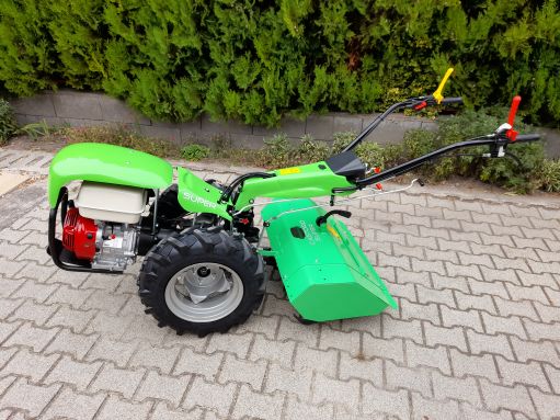 MGM Lampacrescia Honda motoros mgm-lampacrescia castoro super 13 le-s egytengelyes kistraktor !!!