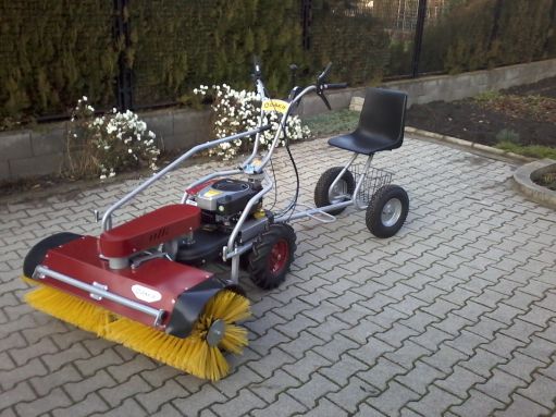 DAKR Panter Spazzola 110 C Hydro ipari seprőgép