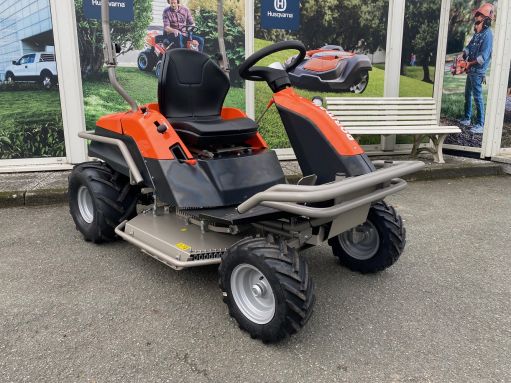  23 LE-s, DORMAK RHX 95 ipari kivitelű gazvágó traktor