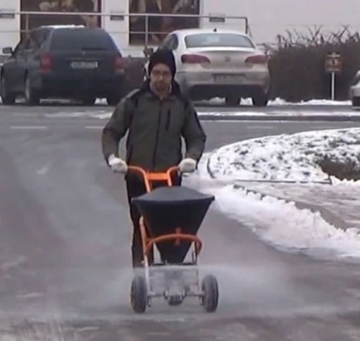 DAKR MOUNT BLANC (CSEH GYÁRTMÁNYÚ KÉZI MŰKÖDTETÉSŰ PROFESSZIONÁLIS IPARI SÓSZÓRÓ)