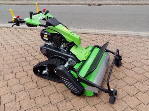 MGM Lampacrescia MGM Lampacrescia TTR 886 HD ipari kivitelű lánctalpas gazvágó-mulcsozó gép