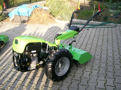 MGM Lampacrescia 15 le-s MGM-Lampacrescia Castoro Maxi  egytengelyes kistraktor !!!