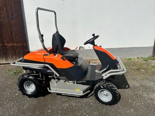 DAKR 23 LE-s, DORMAK RHX 95 ipari kivitelű gazvágó traktor