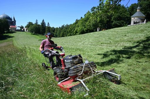 DAKR PANTER FD-3-MOWER professzionális egytengelyes traktor kétkéses fűnyíróasztallal !!!