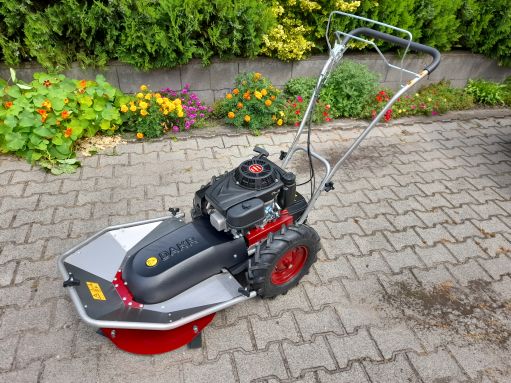 DAKR 6,5 LE-S DAKR TEKTON L196 MAGASGAZVÁGÓ-DOBKASZÁS GÉP (CSEH GYÁRTMÁNY)