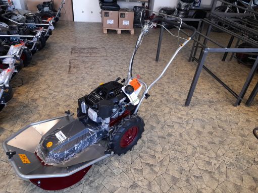 DAKR 8,0 LE-S TRITON KOHLER PROFESSIONAL MAGASGAZVÁGÓ-KASZÁLÓ GÉP, LEJTŐS TERÜLETEKRE (CSEH GYÁRTMÁNY)