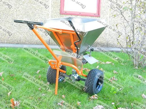 Cosmo SS PRO kézzel tolható, kerékhajtású sószóró, 80 l