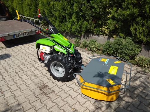 MGM Lampacrescia 13 le-s Castoro Super Honda ipari kivitelű fűkaszáló kistraktor („Kemper” jellegű kettődobos kaszával)