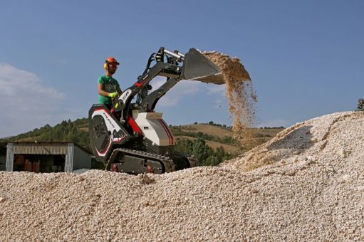 Taurus HONDA MOTOROS, 21 LE-S, OLASZ GYÁRTMÁNYÚ TAURUS SK 1000 GUMIHEVEDERES MINIRAKODÓ KEDVEZŐ ÁRON !!!