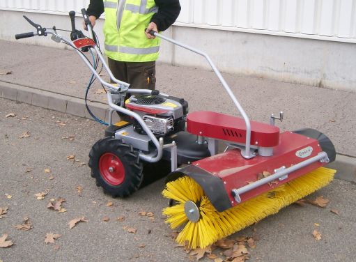 DAKR Panter Spazzola 110 C Hydro ipari seprőgép