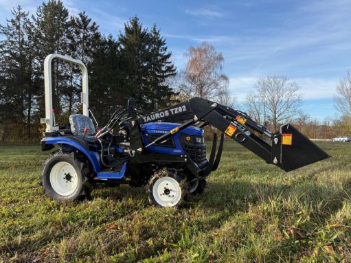 Taurus 30 LE-s Tauros ZX25B 4x4 professzionális keskeny nyomtávú kertészeti traktor homlokrakodóval