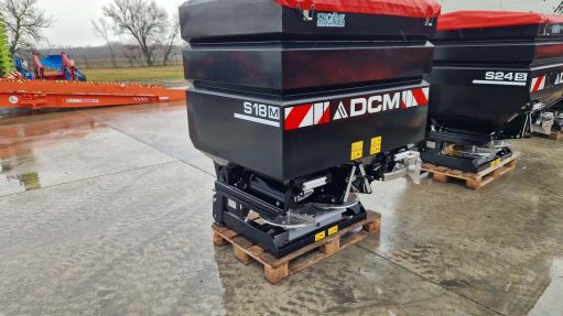 DCM S18M, 1600 literes műtrágyaszóró