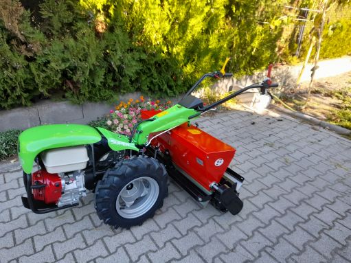 MGM Lampacrescia 13 le-s MGM Lampacrescia Castoro Super Honda ipari kivitelű fűmagvető egytengelyes kistraktor