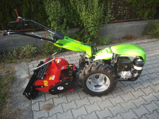 MGM Lampacrescia 13 le-s MGM Lampacrescia Castoro Super Honda ipari kivitelű síkelőkészítő-talajszekcionáló egytengelyes kistraktor