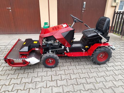 DAKR Panter FD-5 magasgazvágó minitraktor, (Cseh gyártmányú), 16 LE-s, szenzációs áron (Ár: 16 LE-s alapgép + 91 cm-es magasgazvágó: 2.100.000 Ft.+Áfa)