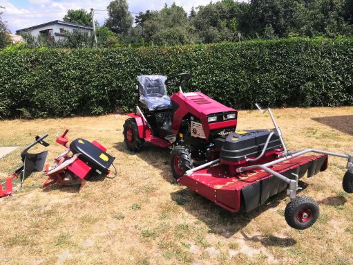 DAKR Panter FD-5 minitraktor fűnyíróasztallal, (Cseh gyártmányú), 16 LE-s, szenzációs áron