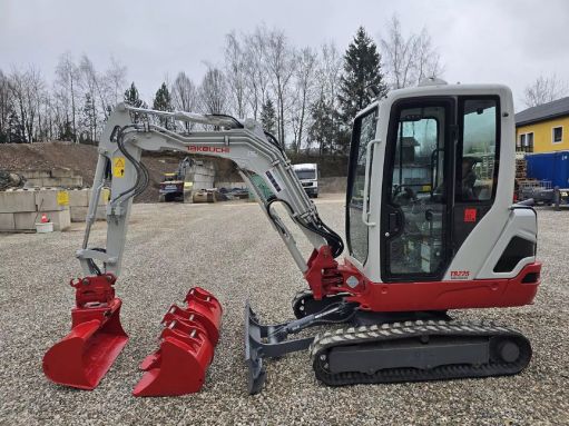 Eladó használt Takeuchi TB225