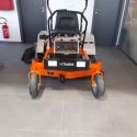 Taurus 25 LE-s, TAUROS R48 ipari kivitelű, „0” forduló sugarú gazvágó fűnyírótraktor 9. kép