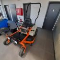 Taurus 25 LE-s, TAUROS R48 ipari kivitelű, „0” forduló sugarú gazvágó fűnyírótraktor 8. kép