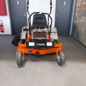 Taurus 25 LE-s, TAUROS R48 ipari kivitelű, „0” forduló sugarú gazvágó fűnyírótraktor 12. kép