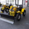  Tauros ZX18 hótolólappal 2. kép