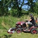 DAKR Cseh gyártmányú 22 LE-s Panter FD-52V multifunkcionális gazvágó traktor 4. kép