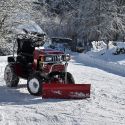 DAKR Cseh gyártmányú 22 LE-s Panter FD-52V kertészeti kistraktor hótolólappal 3. kép